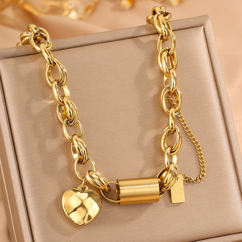 Collier Heartened massif | or