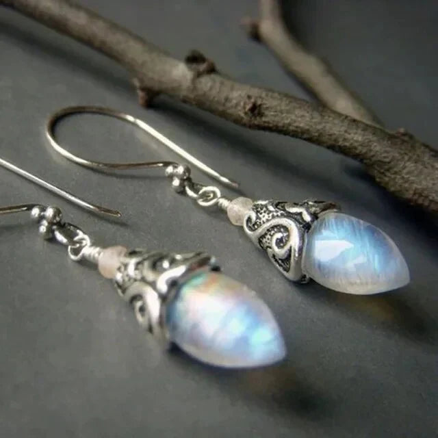 Boucles pendantes ancien Moonstone | or blanc