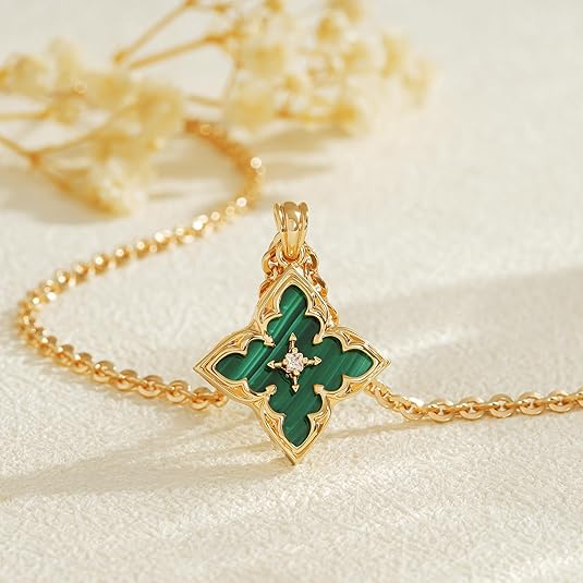 Collier émeraude trèfle pendentif | or