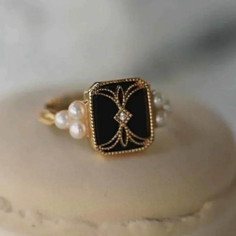 Bague ancien noir perle doré | or