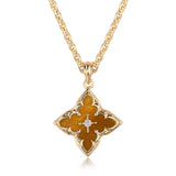 Collier blanc trèfle pendentif | or