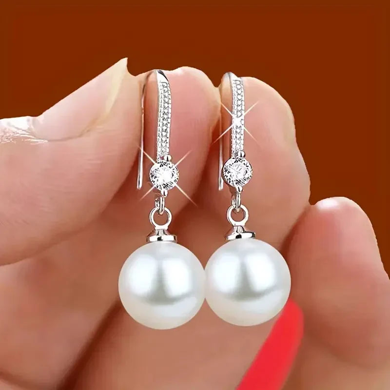 Boucles pendantes Lustrous zircone perle | or blanc